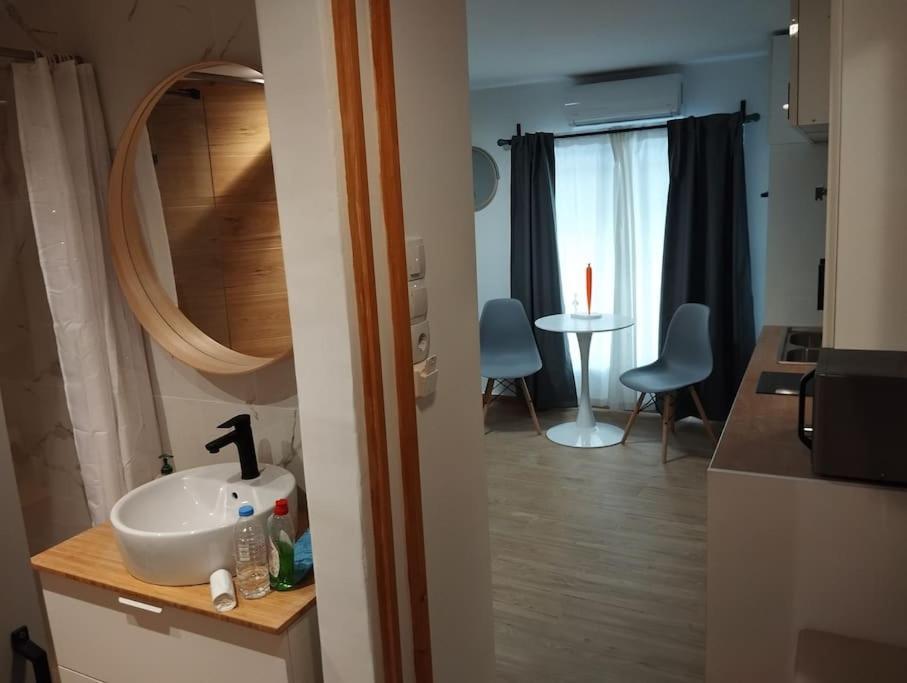 Nektar Cosy In Centre 雅典